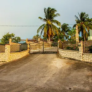 Holiday home Sunshine Lodge: Your Away From