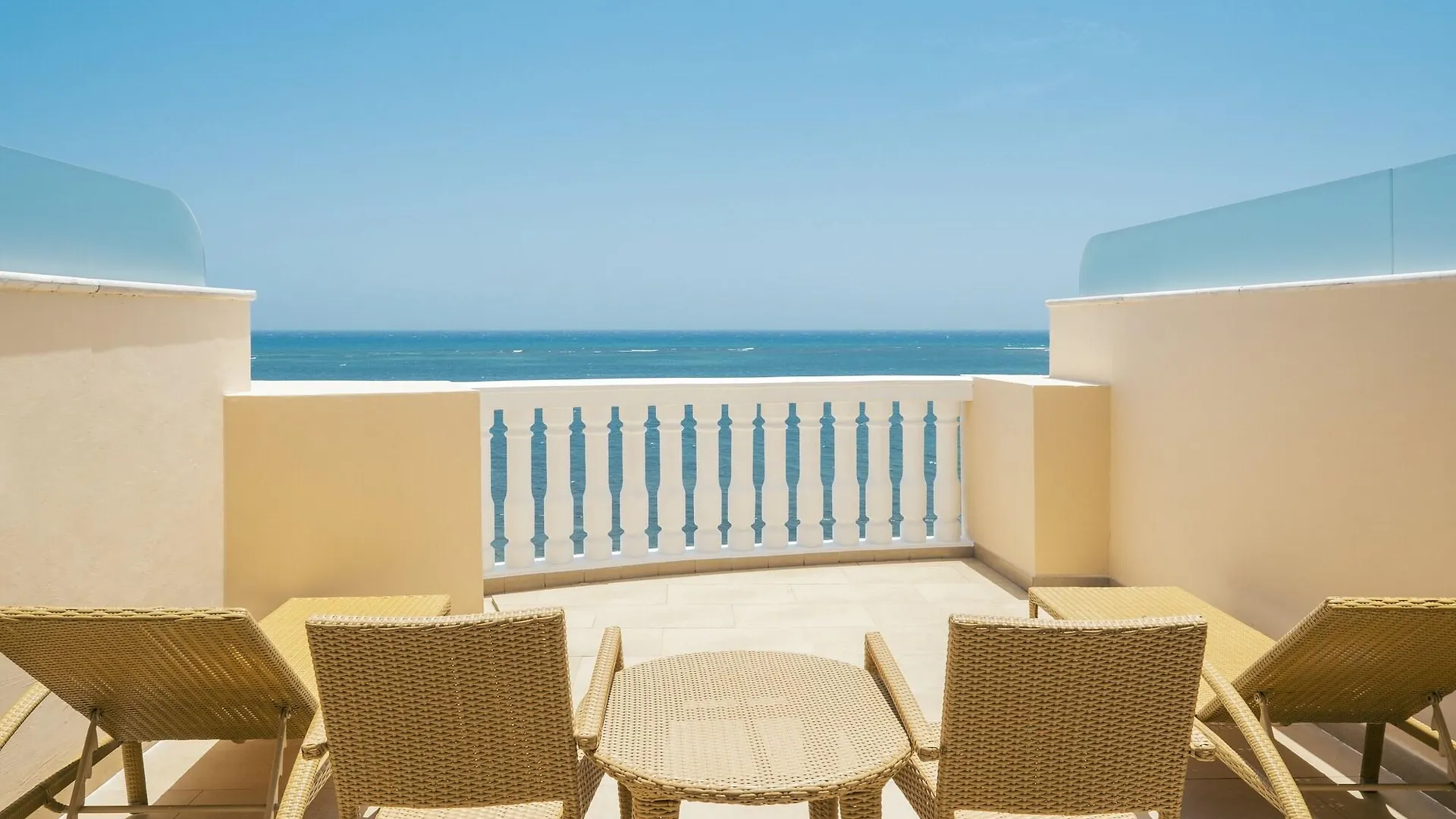 ***** Resort Iberostar Selection Rose Hall Suites (Adults Only) Montego Bay Jamaica